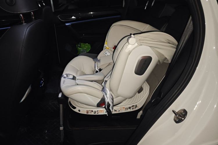 Used Volkswagen Tayron 2020 380TSI All-Wheel Drive R-Line Connected Version Left Rear Seat