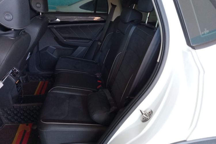 Used Volkswagen Tayron 2020 330TSI Two-Wheel Drive Luxury Connected Pro Edition Left Rear Seat
