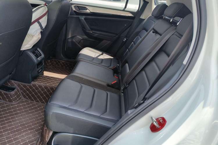 Used Volkswagen Tayron 2020 330TSI Two-Wheel Drive Luxury Smart Connectivity Version Left Rear Seat