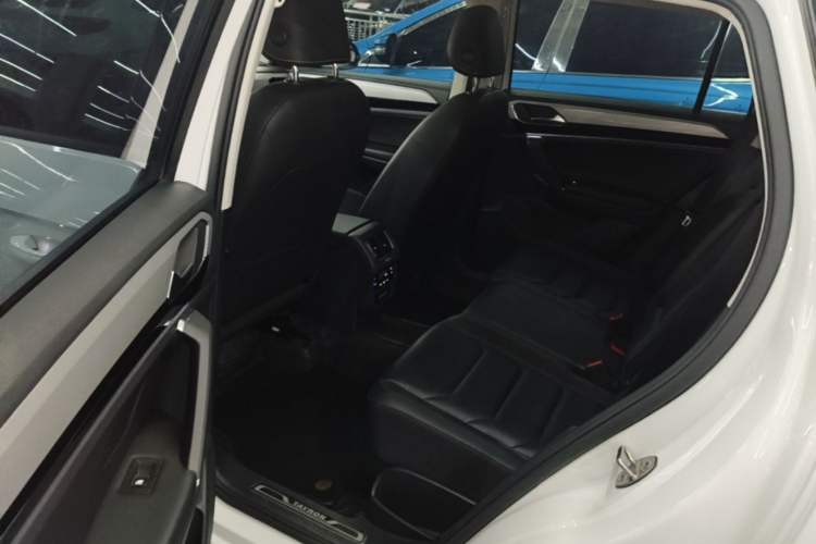 Used Volkswagen Tayron 2020 280TSI Two-Wheel Drive Luxury Connect Edition Left Rear Seat