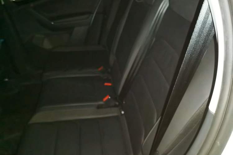 Used Volkswagen Tayron 2020 280TSI Two-Wheel Drive Luxury Connect Edition Left Rear Seat