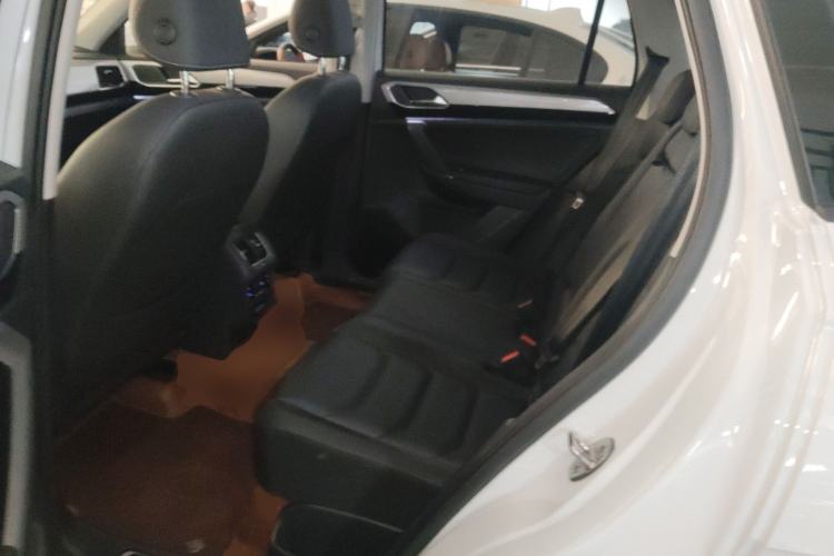 Used Volkswagen Tayron 2020 330TSI Two-Wheel Drive Luxury Smart Connectivity Version Left Rear Seat