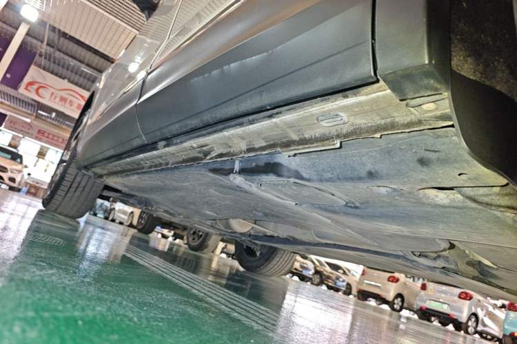Used Volkswagen Tayron 2020 330TSI Two-Wheel Drive Luxury Smart Connectivity Version Left Side Sill