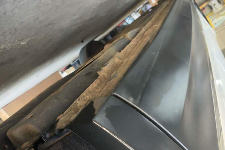 Used Volkswagen Tayron 2020 330TSI Two-Wheel Drive Luxury Smart Connectivity Version Left Side Sill
