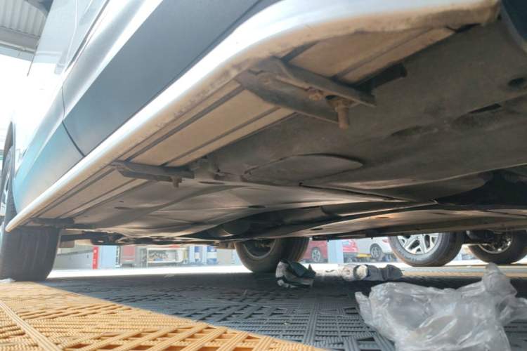 Used Volkswagen Tayron 2020 330TSI Two-Wheel Drive Luxury Smart Connectivity Version Left Side Sill