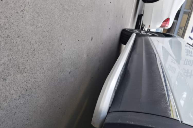 Used Volkswagen Tayron 2020 330TSI Two-Wheel Drive Luxury Smart Connectivity Version Left Side Sill