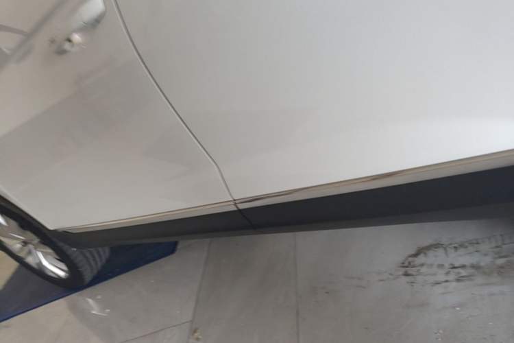 Used Volkswagen Tayron 2020 330TSI Two-Wheel Drive Luxury Connected Pro Edition Left Side Sill