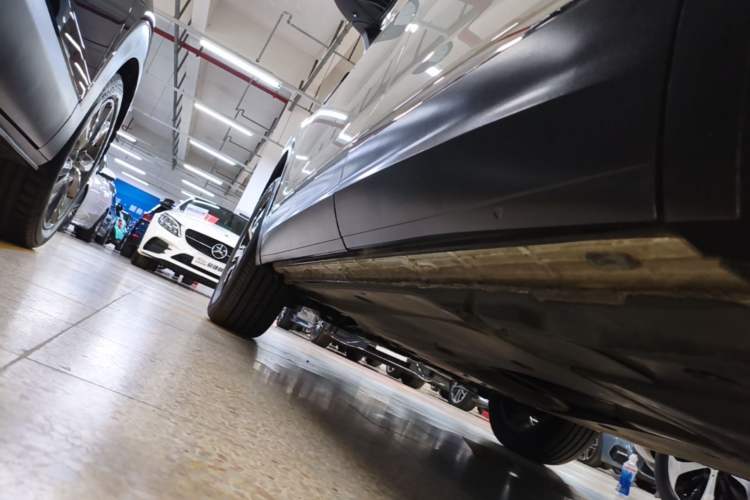 Used Volkswagen Tayron 2020 280TSI Two-Wheel Drive Luxury Connect Edition Left Side Sill