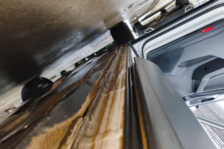 Used Volkswagen Tayron 2020 330TSI Two-Wheel Drive Luxury Smart Connectivity Version Left Side Sill