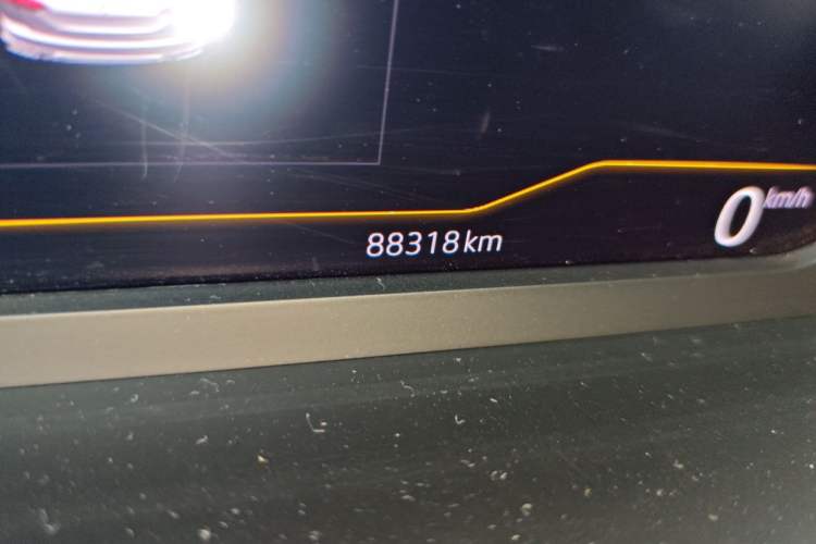 Used Volkswagen Tayron 2020 380TSI Four-Wheel Drive Luxury Connect Pro Edition Odometer Close Up