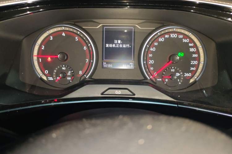 Used Volkswagen Tayron 2020 330TSI Two-Wheel Drive Luxury Smart Connectivity Version Odometer Close Up