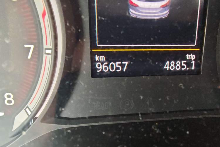 Used Volkswagen Tayron 2020 330TSI Two-Wheel Drive Luxury Smart Connectivity Version Odometer Close Up
