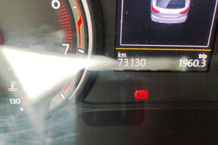 Used Volkswagen Tayron 2020 330TSI Two-Wheel Drive Luxury Smart Connectivity Version Odometer Close Up