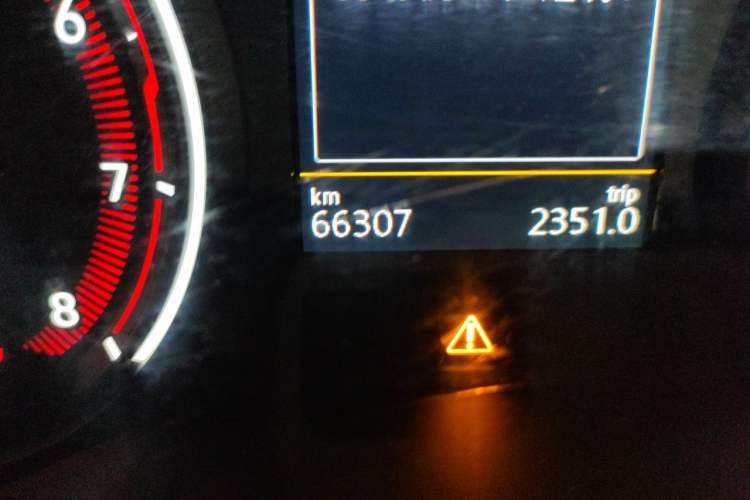 Used Volkswagen Tayron 2020 280TSI Two-Wheel Drive Luxury Connect Edition Odometer Close Up