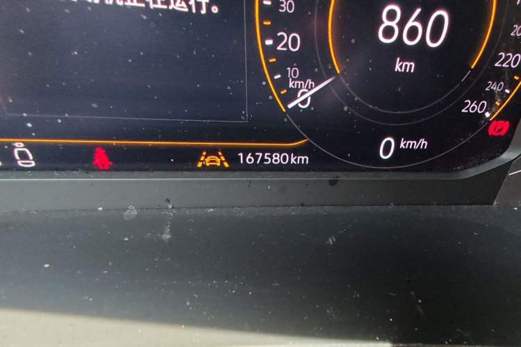 Used Volkswagen Tayron 2020 330TSI Two-Wheel Drive Luxury Connected Pro Edition Odometer Close Up