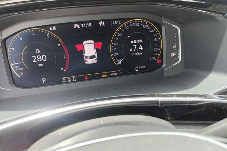 Used Volkswagen Tayron 2020 380TSI All-Wheel Drive R-Line Connected Version Odometer Close Up