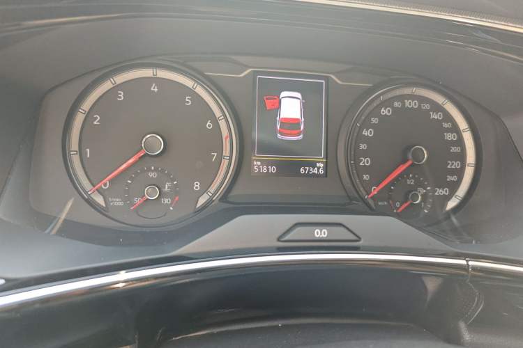 Used Volkswagen Tayron 2020 330TSI Two-Wheel Drive Luxury Smart Connectivity Version Odometer Close Up