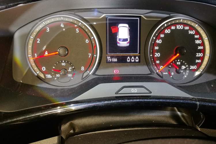 Used Volkswagen Tayron 2020 330TSI Two-Wheel Drive Luxury Smart Connectivity Version Odometer Close Up