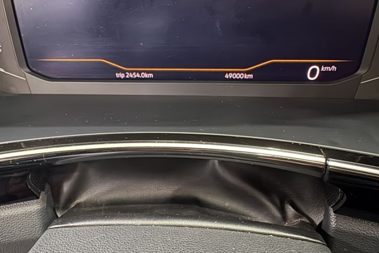 Used Volkswagen Tayron 2020 330TSI Two-Wheel Drive Luxury Connected Pro Edition Odometer Close Up
