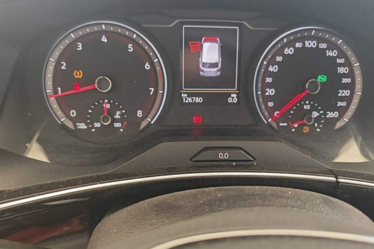 Used Volkswagen Tayron 2020 330TSI Two-Wheel Drive Luxury Connected Pro Edition Odometer Close Up