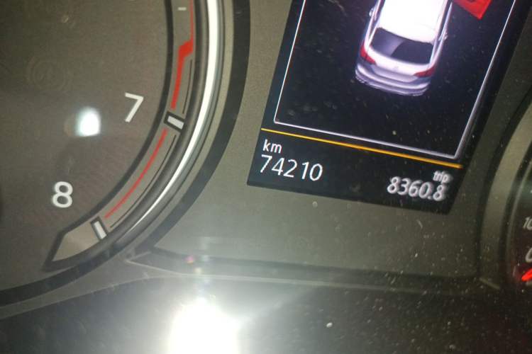Used Volkswagen Tayron 2020 330TSI Two-Wheel Drive Luxury Smart Connectivity Version Odometer Close Up