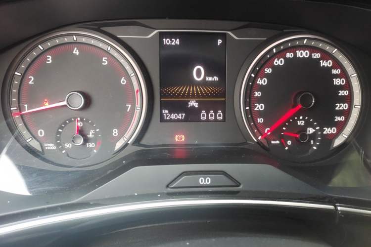 Used Volkswagen Tayron 2020 330TSI Two-Wheel Drive Luxury Smart Connectivity Version Odometer Close Up