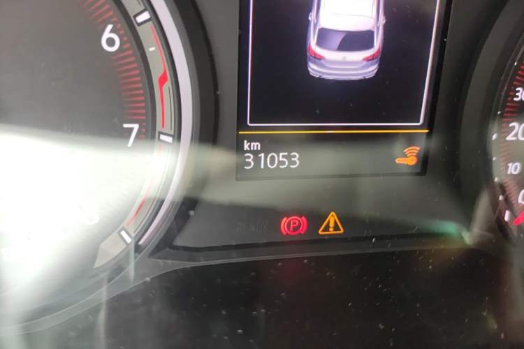 Used Volkswagen Tayron 2020 280TSI Two-Wheel Drive Luxury Connect Edition Odometer Close Up