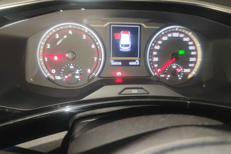 Used Volkswagen Tayron 2020 330TSI Two-Wheel Drive Luxury Smart Connectivity Version Odometer Close Up