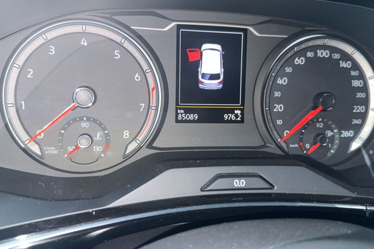 Used Volkswagen Tayron 2020 330TSI Two-Wheel Drive Luxury Smart Connectivity Version Odometer Close Up