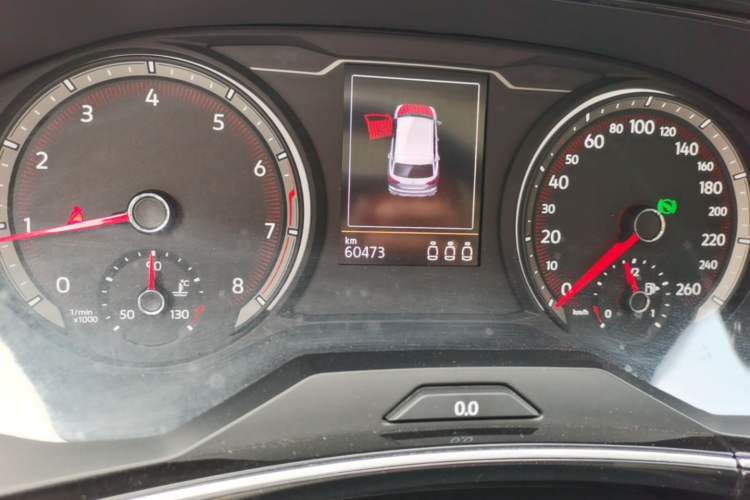 Used Volkswagen Tayron 2020 330TSI Two-Wheel Drive Luxury Smart Connectivity Version Odometer Close Up