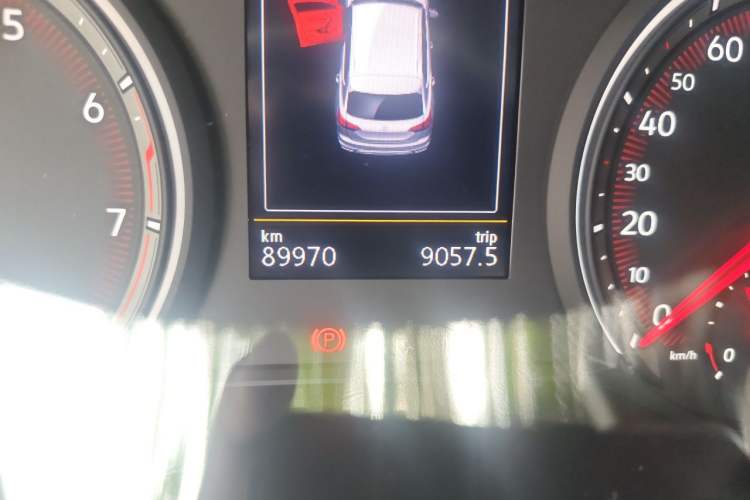 Used Volkswagen Tayron 2020 330TSI Two-Wheel Drive Luxury Smart Connectivity Version Odometer Close Up