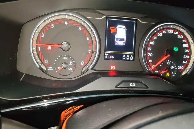 Used Volkswagen Tayron 2020 330TSI Two-Wheel Drive Luxury Smart Connectivity Version Odometer Close Up