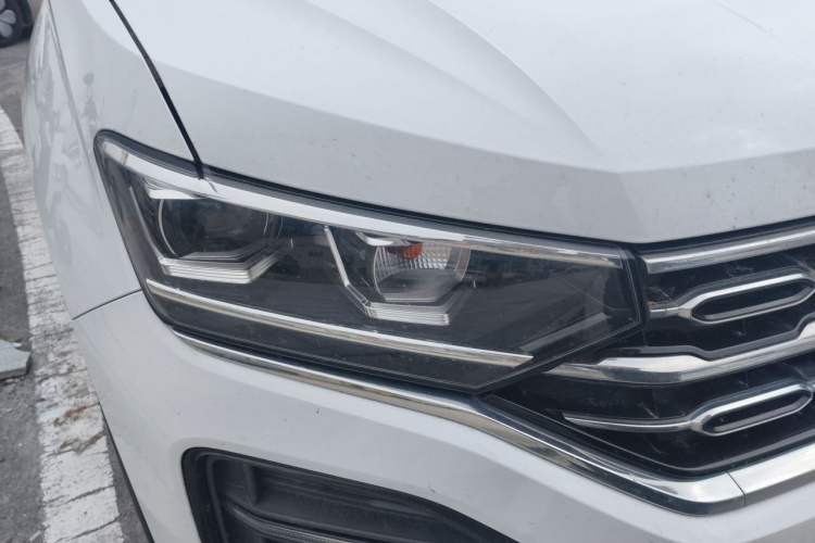 Used Volkswagen Tayron 2020 330TSI Two-Wheel Drive Luxury Smart Connectivity Version Right Front Headlight