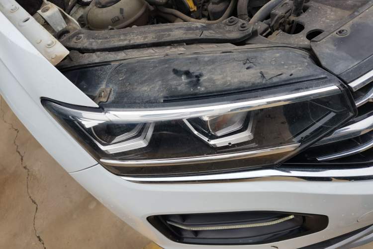 Used Volkswagen Tayron 2020 330TSI Two-Wheel Drive Luxury Smart Connectivity Version Right Front Headlight