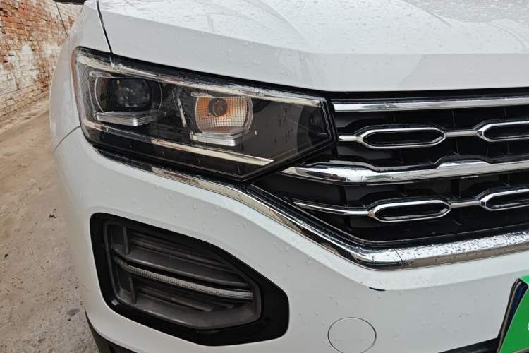 Used Volkswagen Tayron 2020 330TSI Two-Wheel Drive Luxury Connected Pro Edition Right Front Headlight