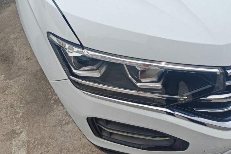 Used Volkswagen Tayron 2020 330TSI Two-Wheel Drive Luxury Smart Connectivity Version Right Front Headlight