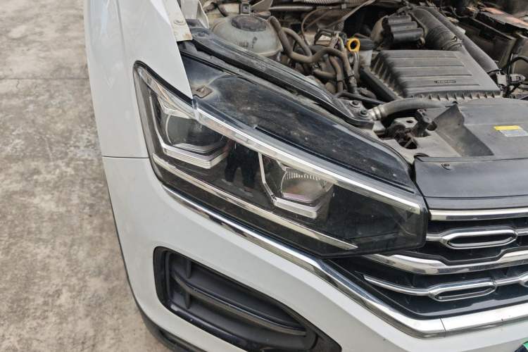Used Volkswagen Tayron 2020 280TSI Two-Wheel Drive Luxury Connect Edition Right Front Headlight