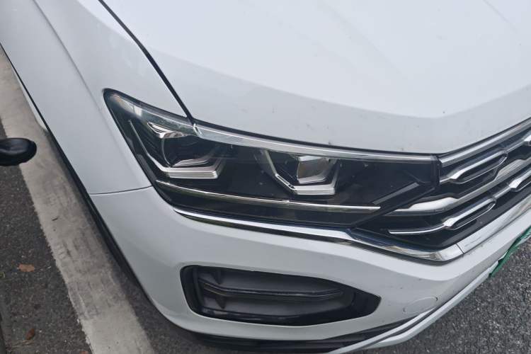 Used Volkswagen Tayron 2020 280TSI Two-Wheel Drive Luxury Connect Edition Right Front Headlight