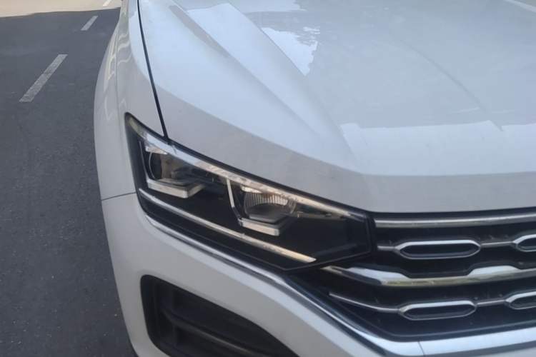 Used Volkswagen Tayron 2020 330TSI Two-Wheel Drive Luxury Smart Connectivity Version Right Front Headlight