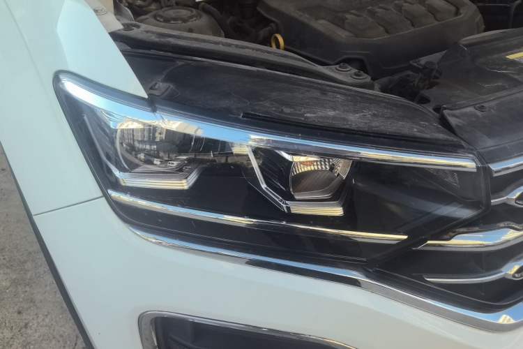 Used Volkswagen Tayron 2020 330TSI Two-Wheel Drive Luxury Smart Connectivity Version Right Front Headlight