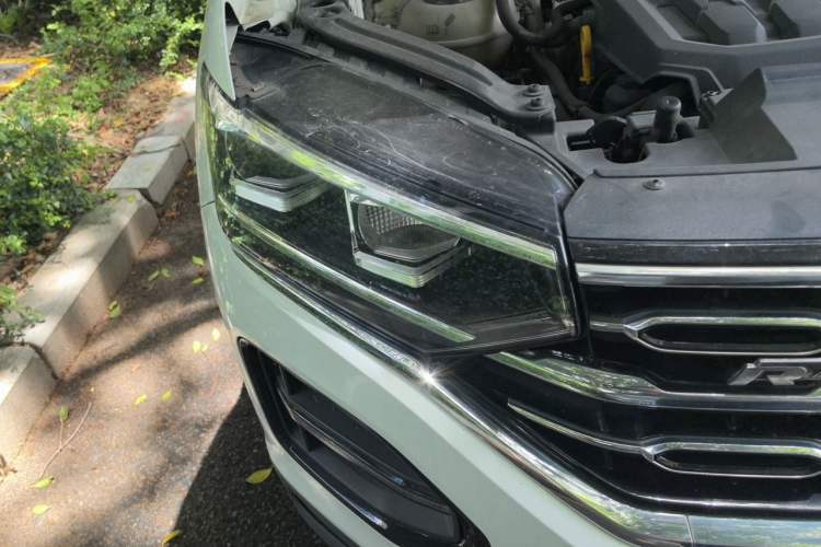 Used Volkswagen Tayron 2020 330TSI Two-Wheel Drive Luxury Smart Connectivity Version Right Front Headlight