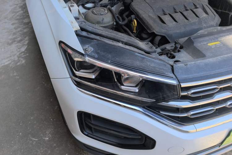 Used Volkswagen Tayron 2020 330TSI Two-Wheel Drive Luxury Smart Connectivity Version Right Front Headlight