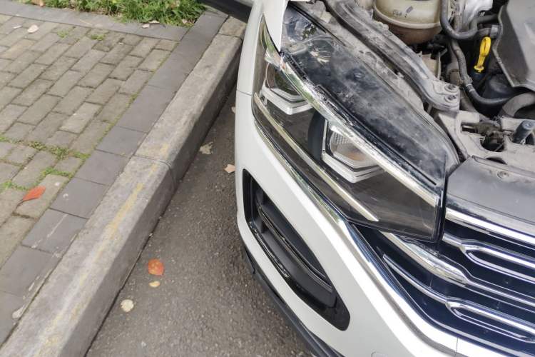 Used Volkswagen Tayron 2020 330TSI Two-Wheel Drive Luxury Smart Connectivity Version Right Front Headlight