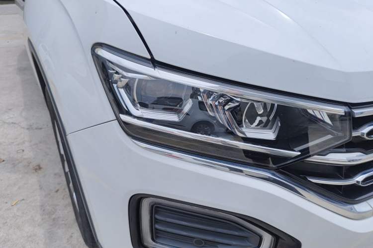 Used Volkswagen Tayron 2020 380TSI All-Wheel Drive R-Line Connected Version Right Front Headlight