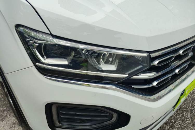 Used Volkswagen Tayron 2020 330TSI Two-Wheel Drive Luxury Connected Pro Edition Right Front Headlight
