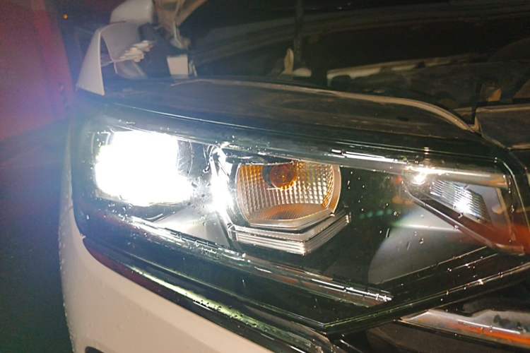 Used Volkswagen Tayron 2020 330TSI Two-Wheel Drive Luxury Smart Connectivity Version Right Front Headlight