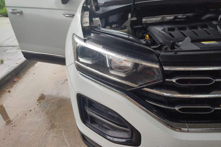 Used Volkswagen Tayron 2020 330TSI Two-Wheel Drive Luxury Smart Connectivity Version Right Front Headlight