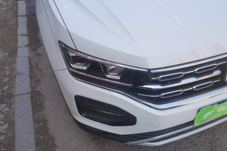 Used Volkswagen Tayron 2020 330TSI Two-Wheel Drive Luxury Smart Connectivity Version Right Front Headlight