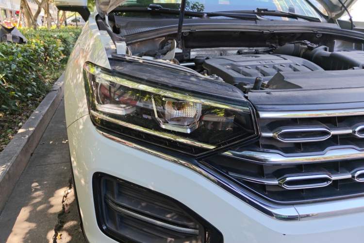 Used Volkswagen Tayron 2020 330TSI Two-Wheel Drive Luxury Smart Connectivity Version Right Front Headlight