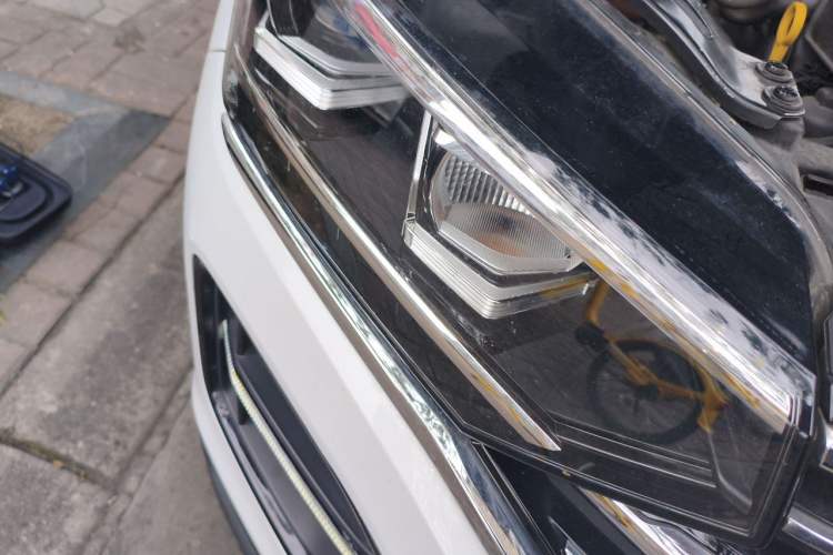 Used Volkswagen Tayron 2020 330TSI Two-Wheel Drive Luxury Smart Connectivity Version Right Front Headlight